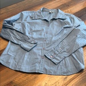 St. John's Bay Stretch Gray Shirt